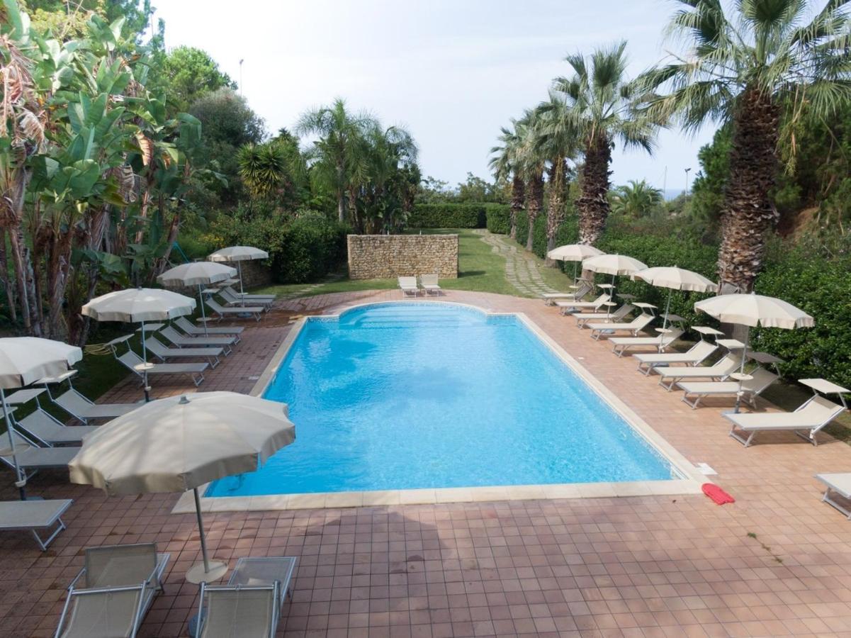 Agriturismo Villa Luca ซานตากาตา ดี มิลลิเตลโล ภายนอก รูปภาพ