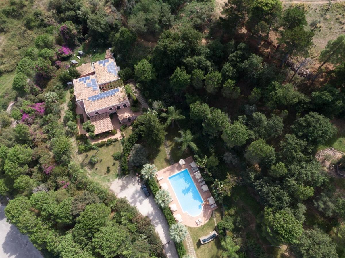Agriturismo Villa Luca ซานตากาตา ดี มิลลิเตลโล ภายนอก รูปภาพ