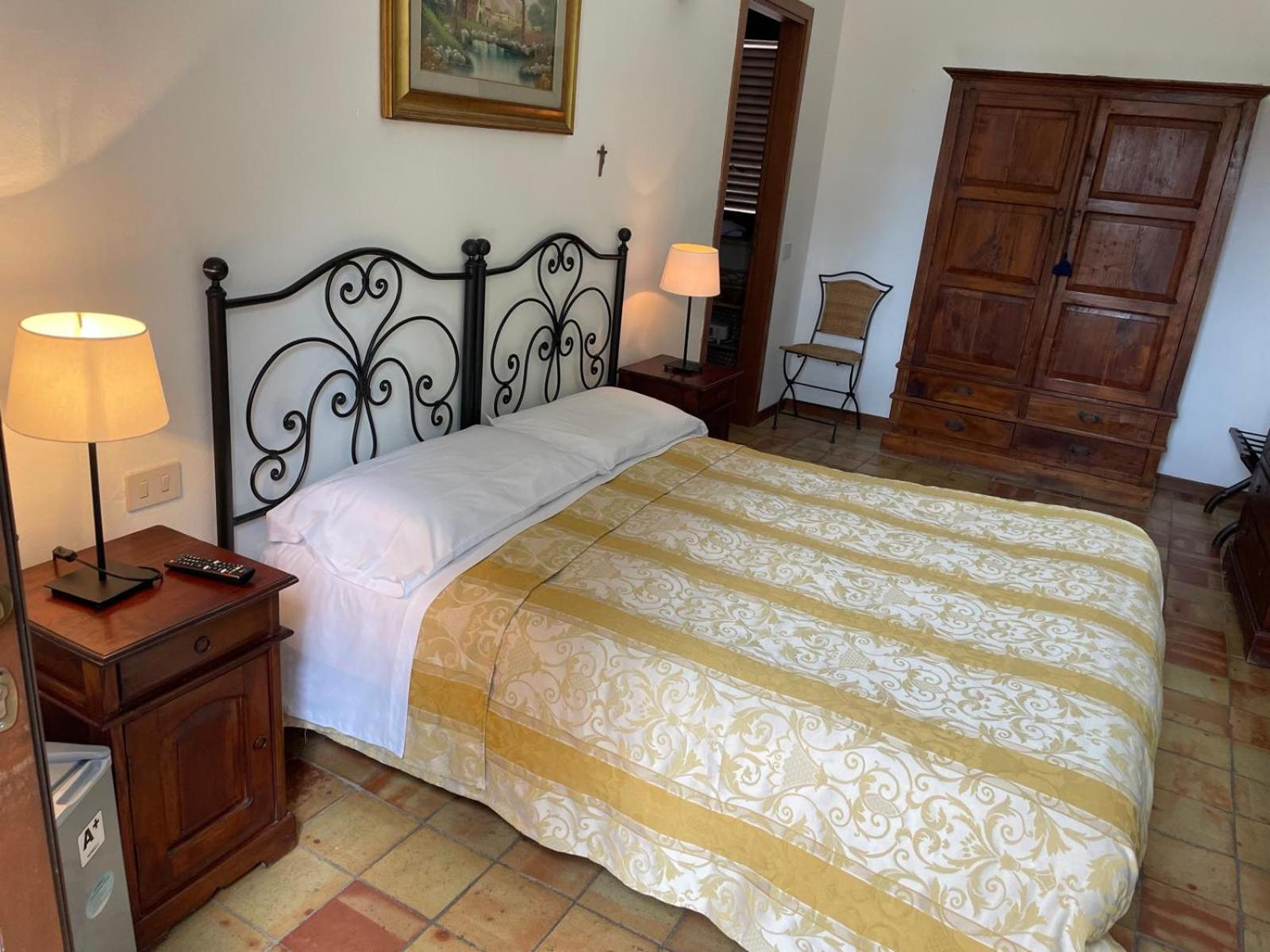 Agriturismo Villa Luca ซานตากาตา ดี มิลลิเตลโล ภายนอก รูปภาพ